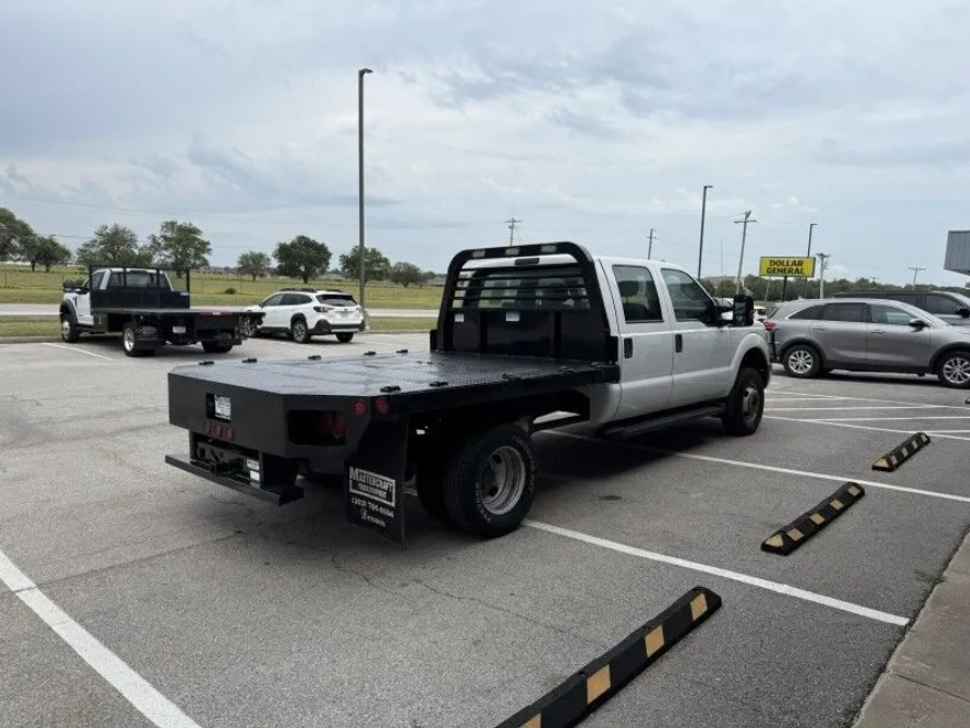 2016 Ford F-350 XL photo 1