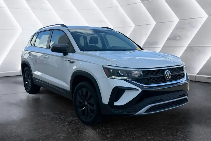 2022 Volkswagen Taos S photo 1