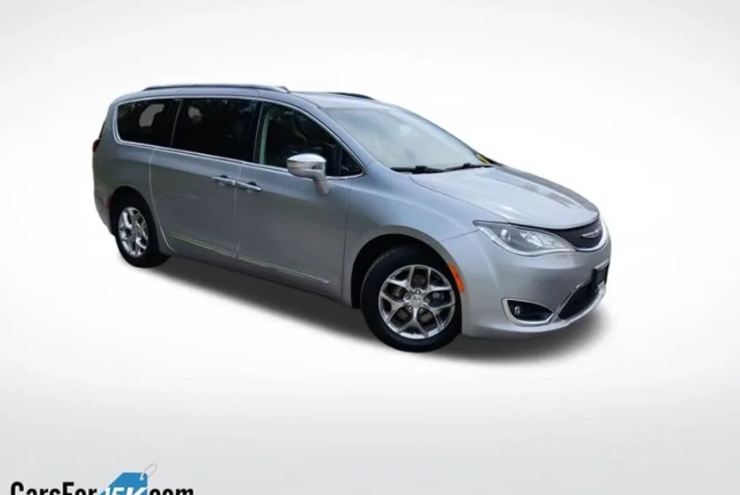 2018 Chrysler Pacifica Limited photo 1