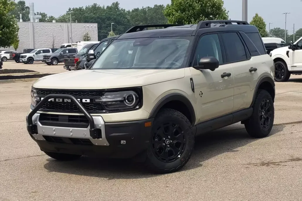 2025 Ford Bronco Sport Outer Banks photo 1