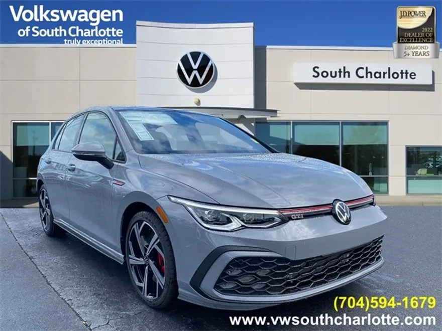 2024 Volkswagen Golf GTI SE photo 1
