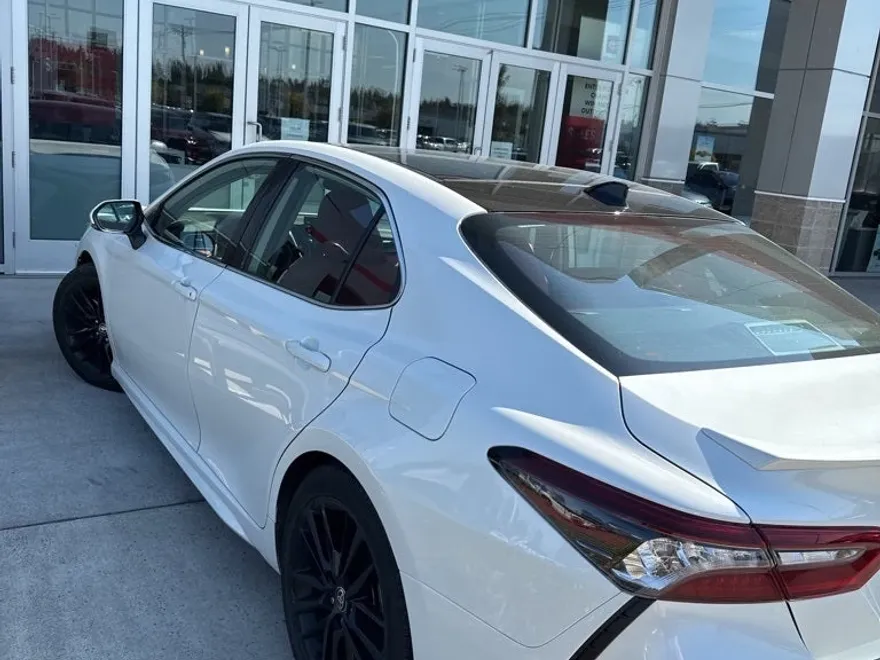 2022 Toyota Camry XSE photo 3