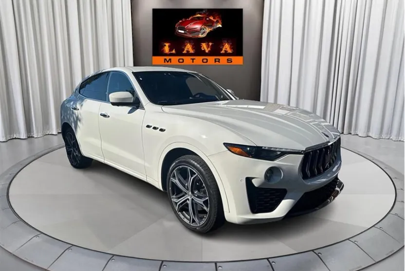 2020 Maserati Levante GT photo 1