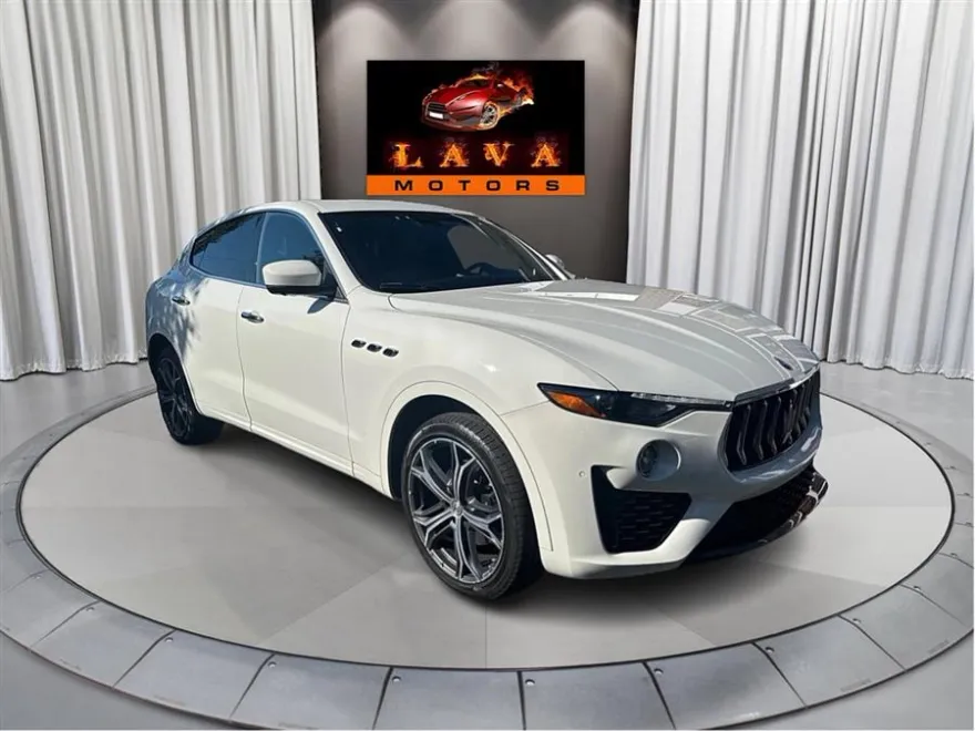 2020 Maserati Levante GT photo 1