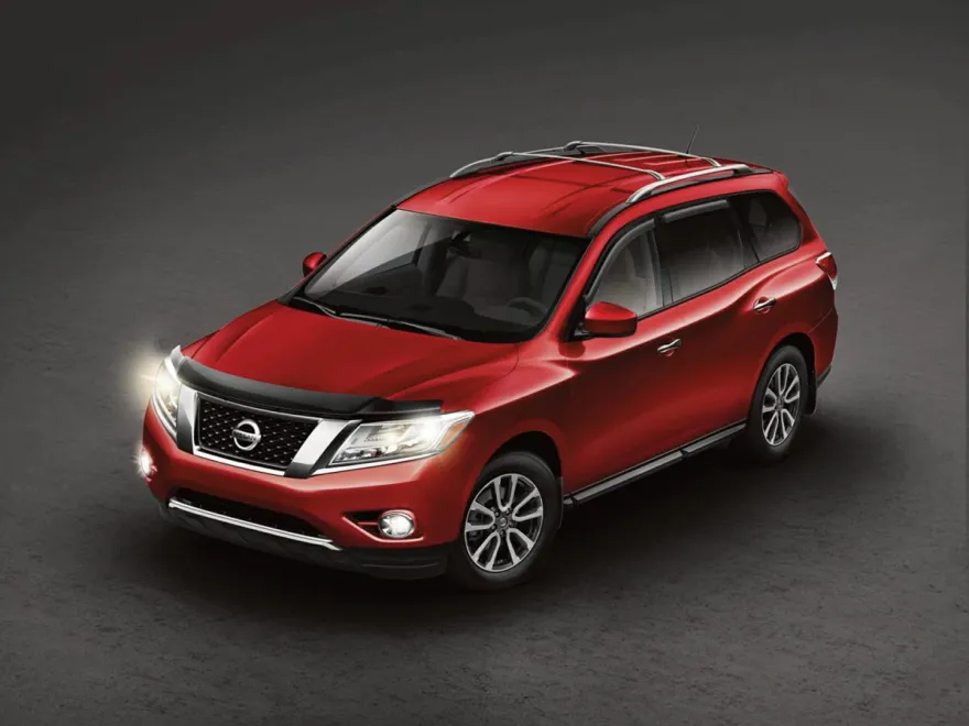 2015 Nissan Pathfinder SL photo 1