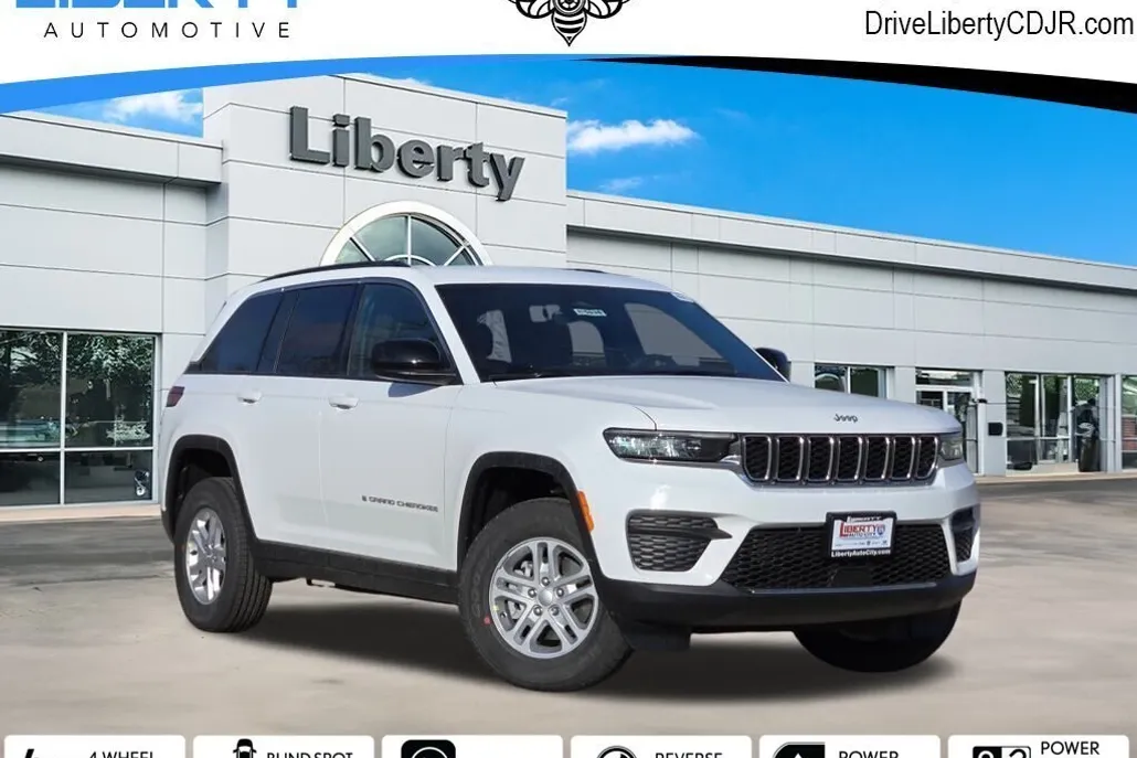 2025 Jeep Grand Cherokee Laredo photo 1