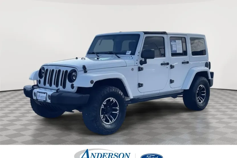 2015 Jeep Wrangler Unlimited Sahara photo 1