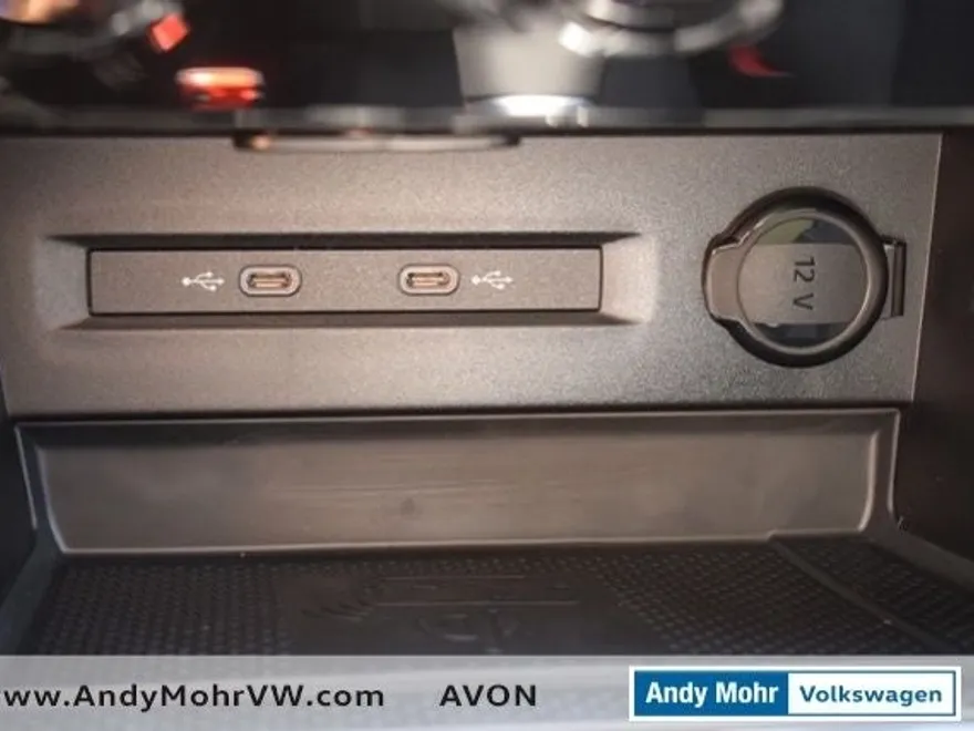2024 Volkswagen Taos SE photo 28