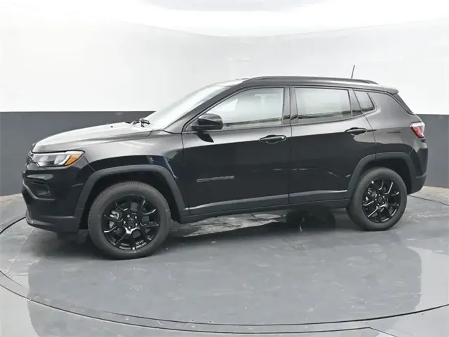2026 Jeep Compass Latitude photo 1