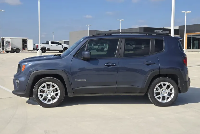 2021 Jeep Renegade Latitude photo 1