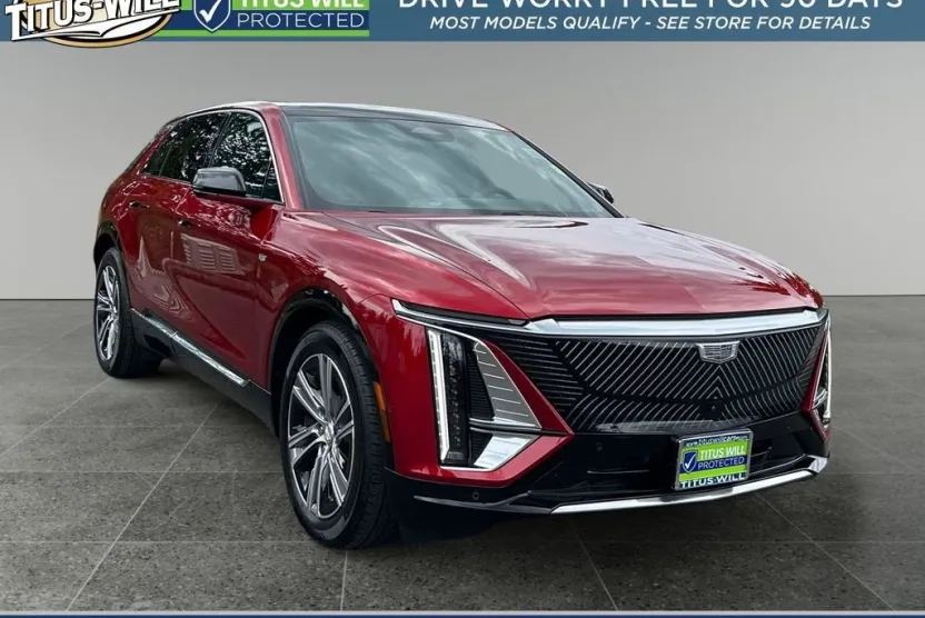 2024 Cadillac Lyriq Luxury photo 1