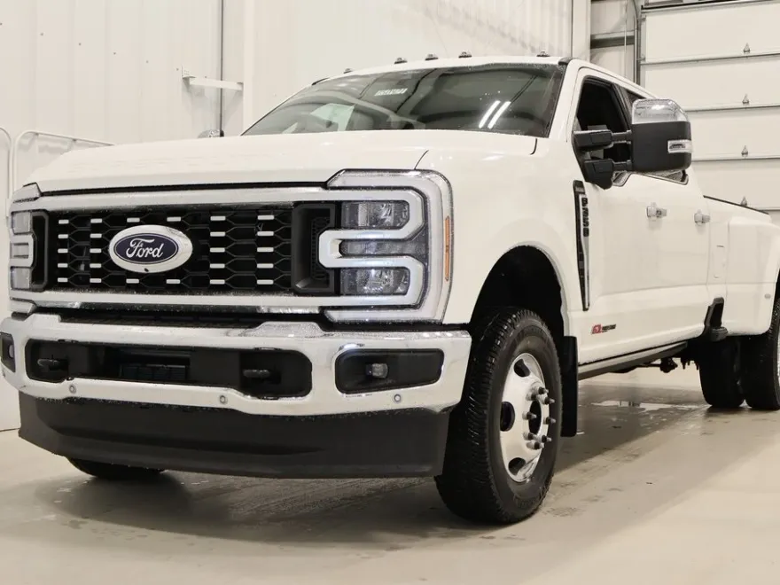 2025 Ford F-350 photo 1