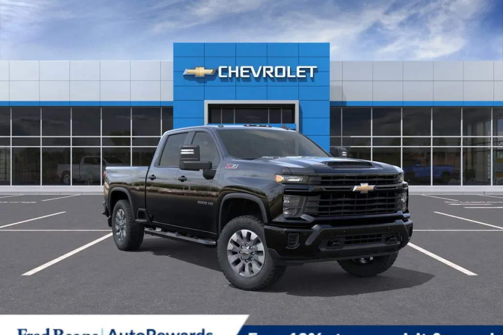 2025 Chevrolet Silverado 2500HD Custom photo 1
