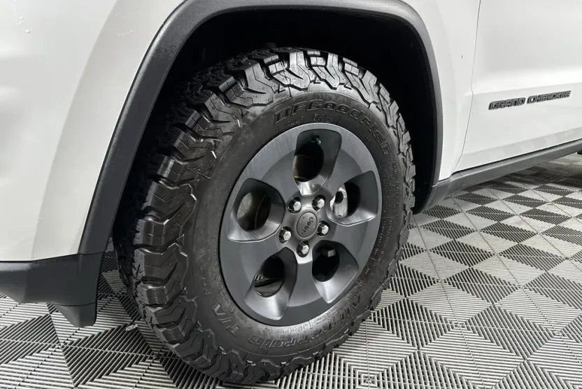 2019 Jeep Grand Cherokee Upland photo 1
