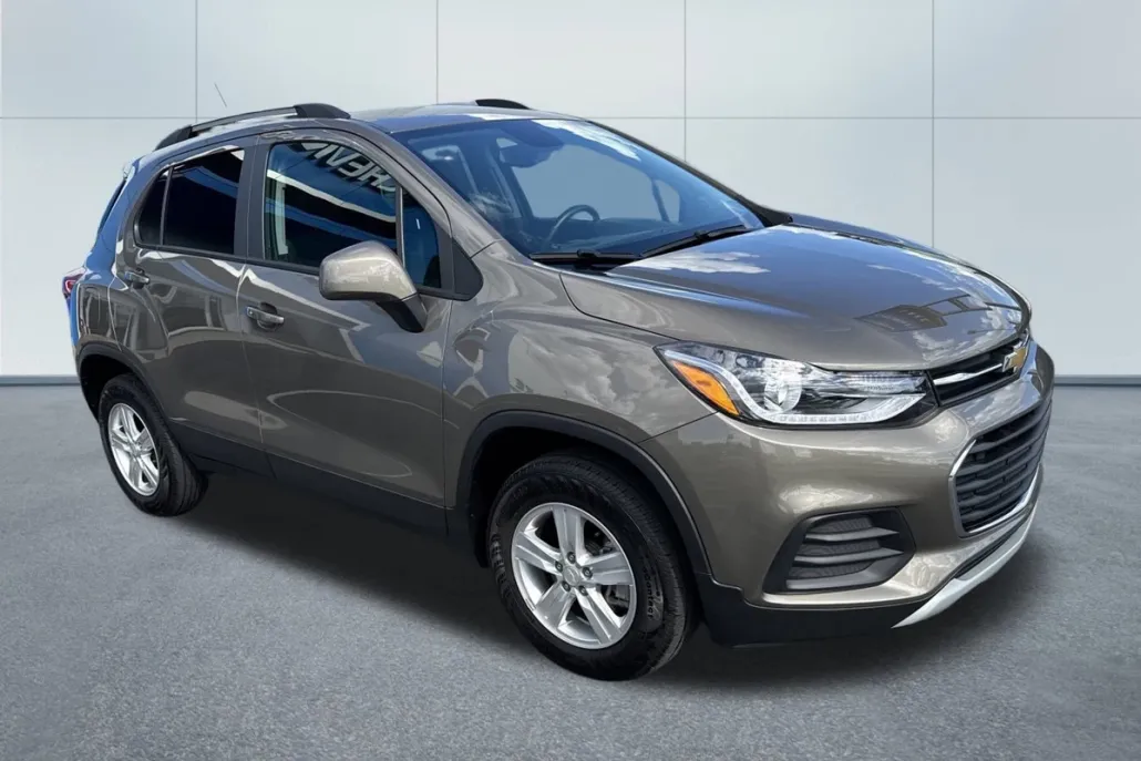 2022 Chevrolet Trax LT photo 1