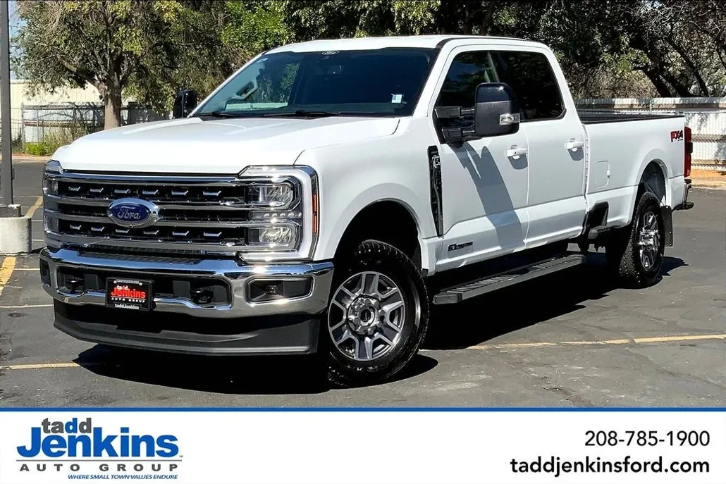 2025 Ford F-350 Lariat photo 1