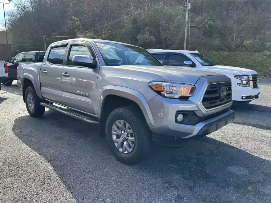 2018 Toyota Tacoma SR photo 1