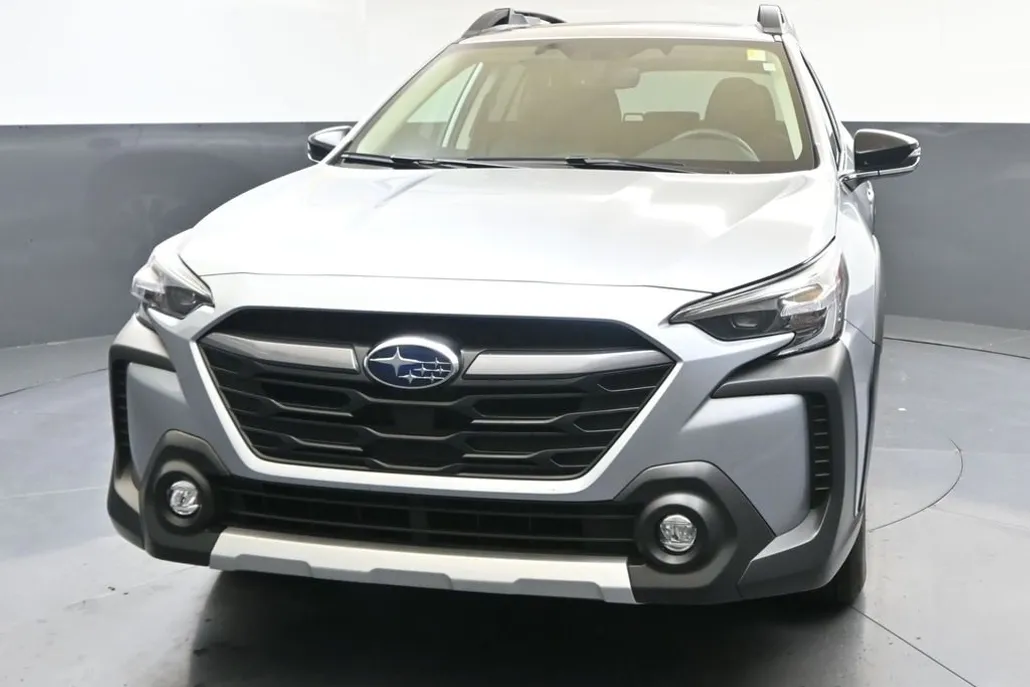 2025 Subaru Outback Limited photo 1