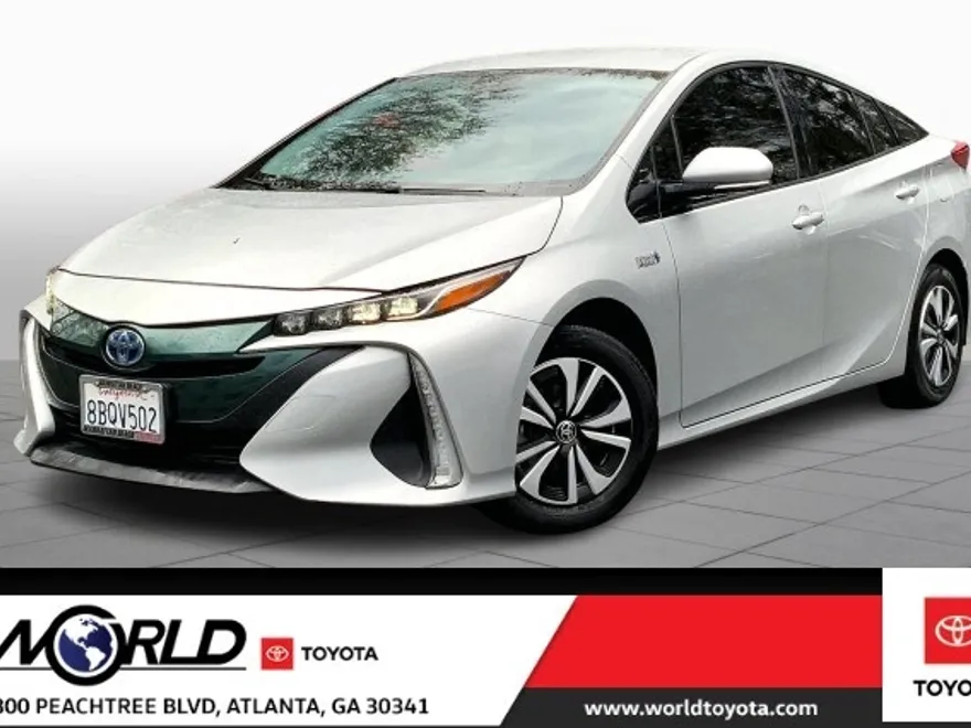 2017 Toyota Prius Prime Premium photo 1