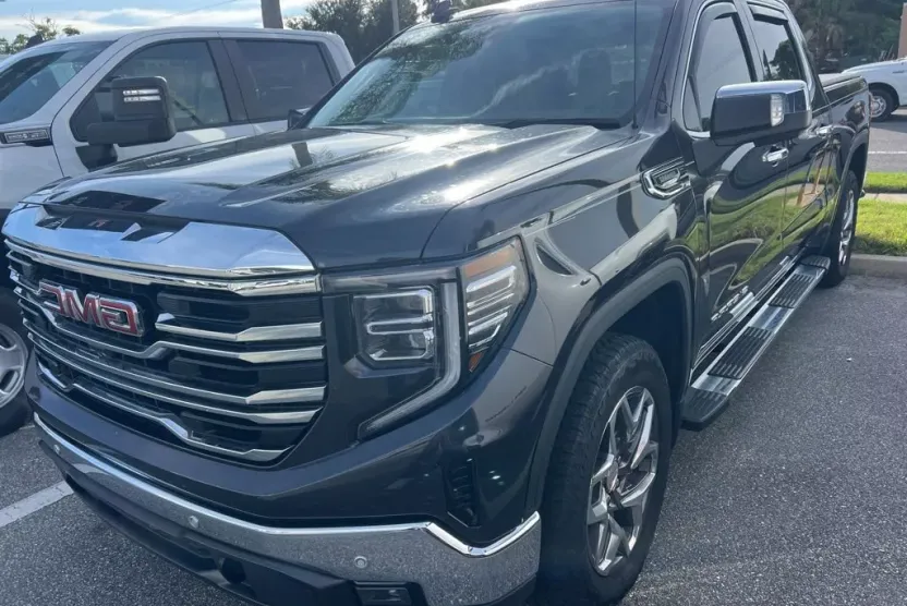 2022 Gmc Sierra 1500 SLT photo 1