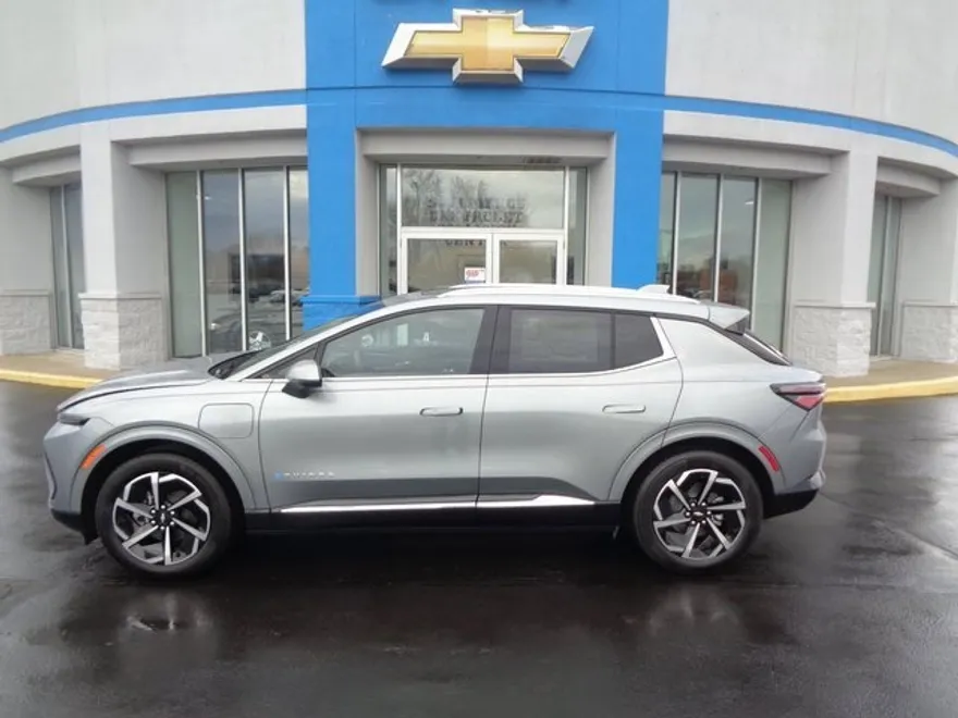 2025 Chevrolet Equinox EV 1LT photo 1