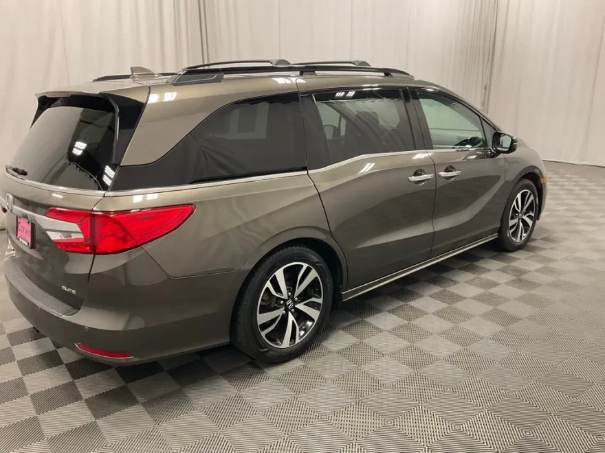 2020 Honda Odyssey Elite photo 1
