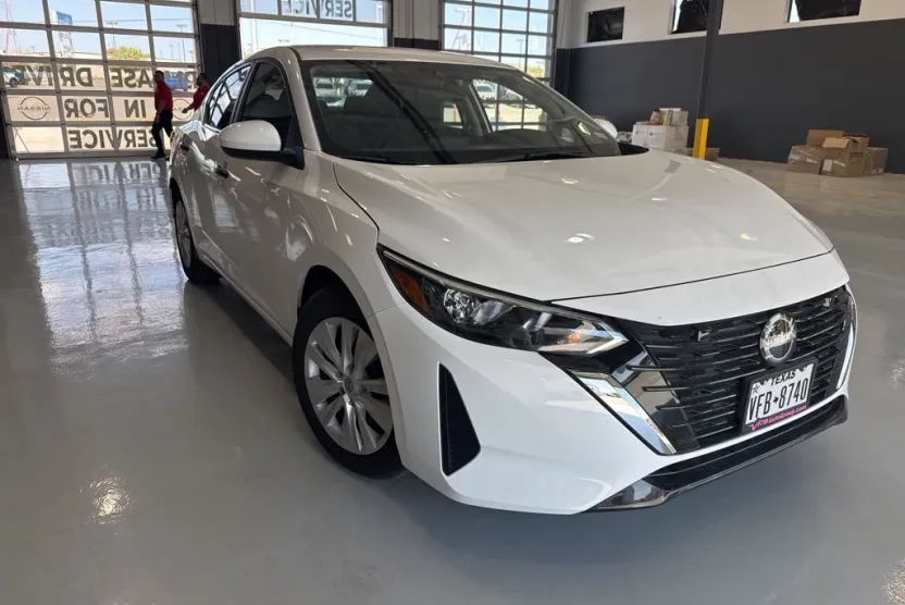 2024 Nissan Sentra S photo 1