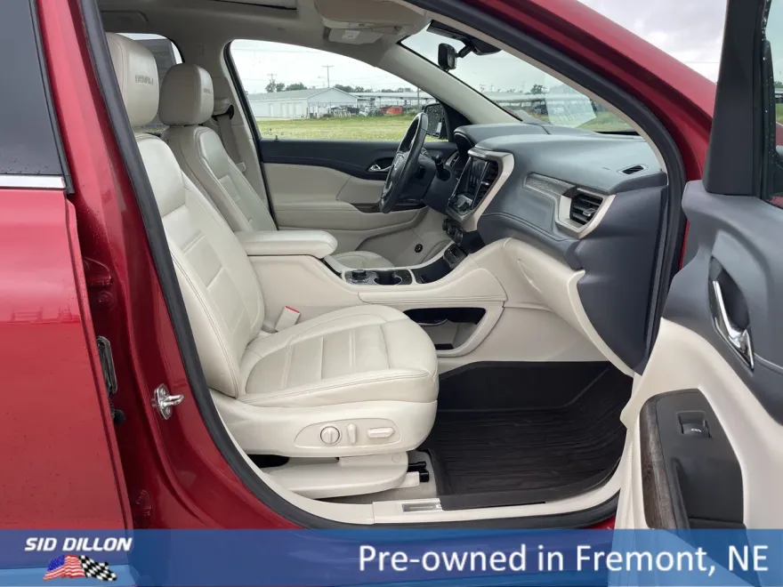 2021 Gmc Acadia Denali photo 1