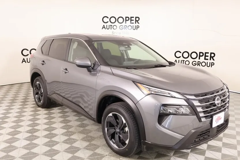 2024 Nissan Rogue SV photo 1