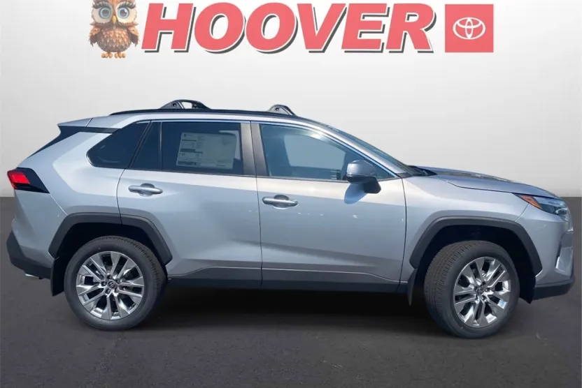 2025 Toyota RAV4 XLE Premium photo 1