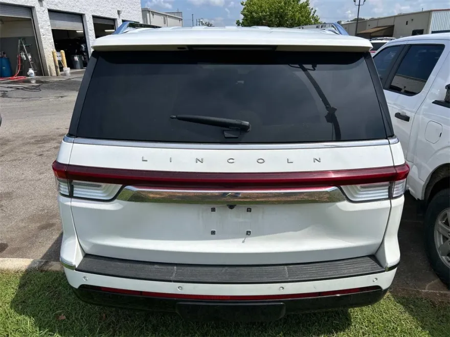 2024 Lincoln Navigator L Reserve photo 1