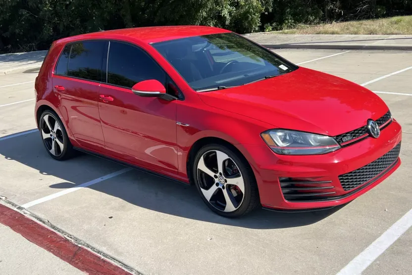 2015 Volkswagen Golf GTI S photo 1