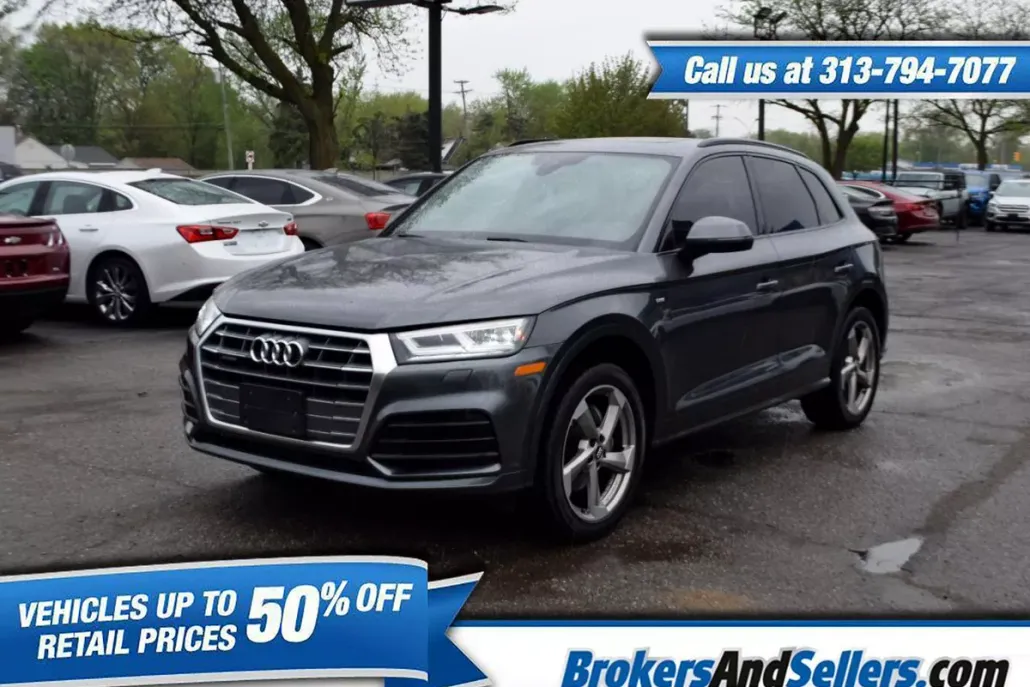 2020 Audi Q5 Premium Plus 45 TFSI photo 1