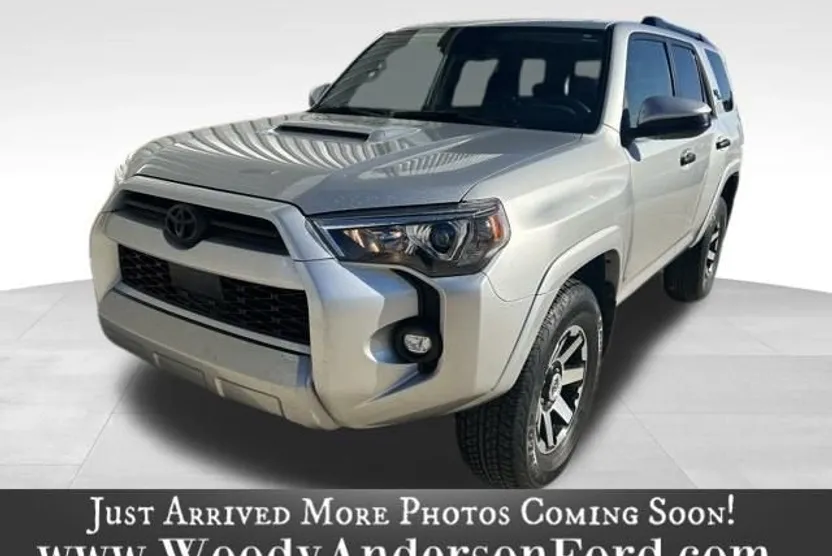 2023 Toyota 4Runner TRD Off-Road photo 1