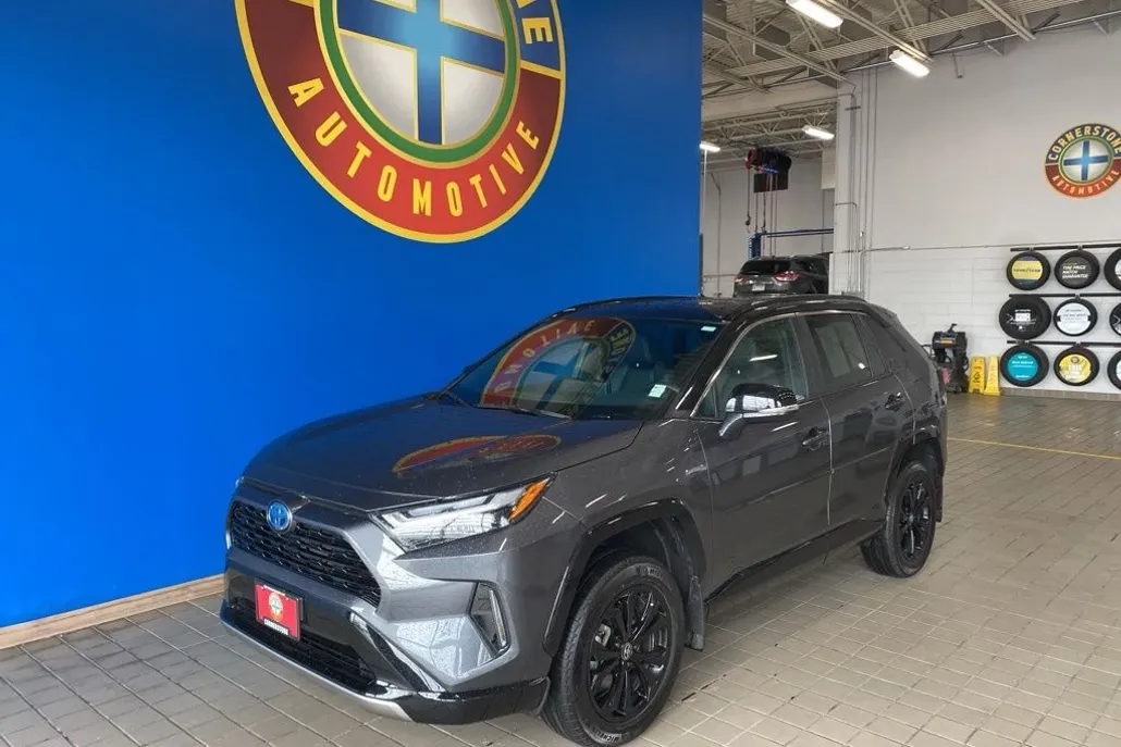 2024 Toyota RAV4 Hybrid XSE photo 1