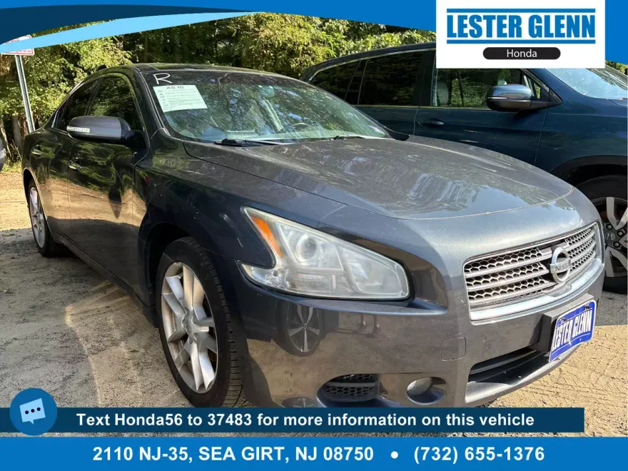 2011 Nissan Maxima SV Premium photo 1