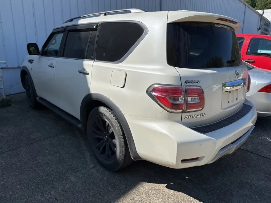2017 Nissan Armada Platinum photo 1