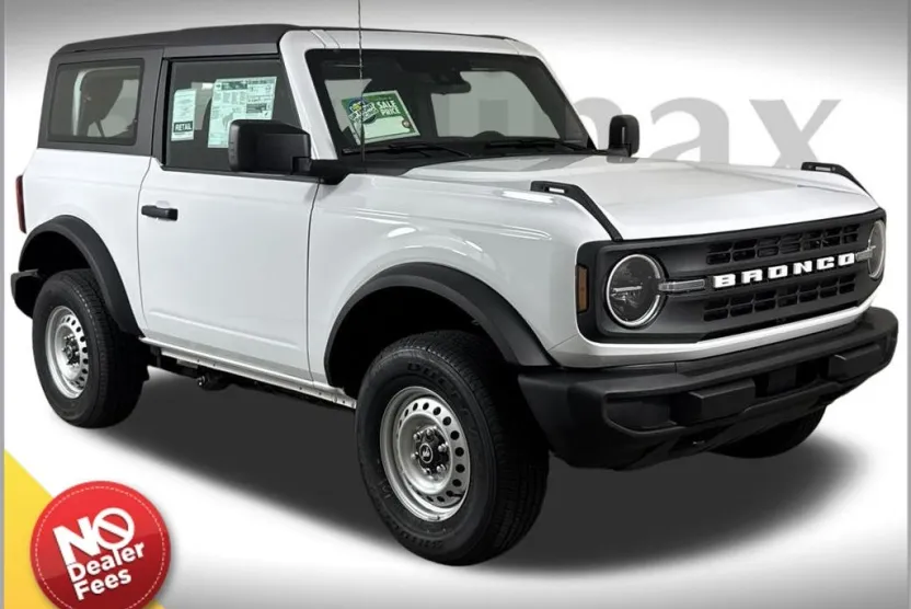 2025 Ford Bronco Base photo 1