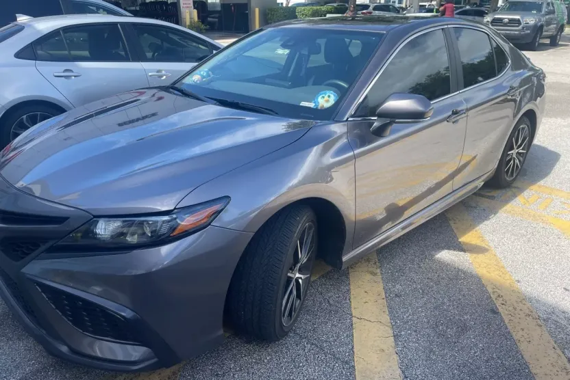 2024 Toyota Camry SE photo 1
