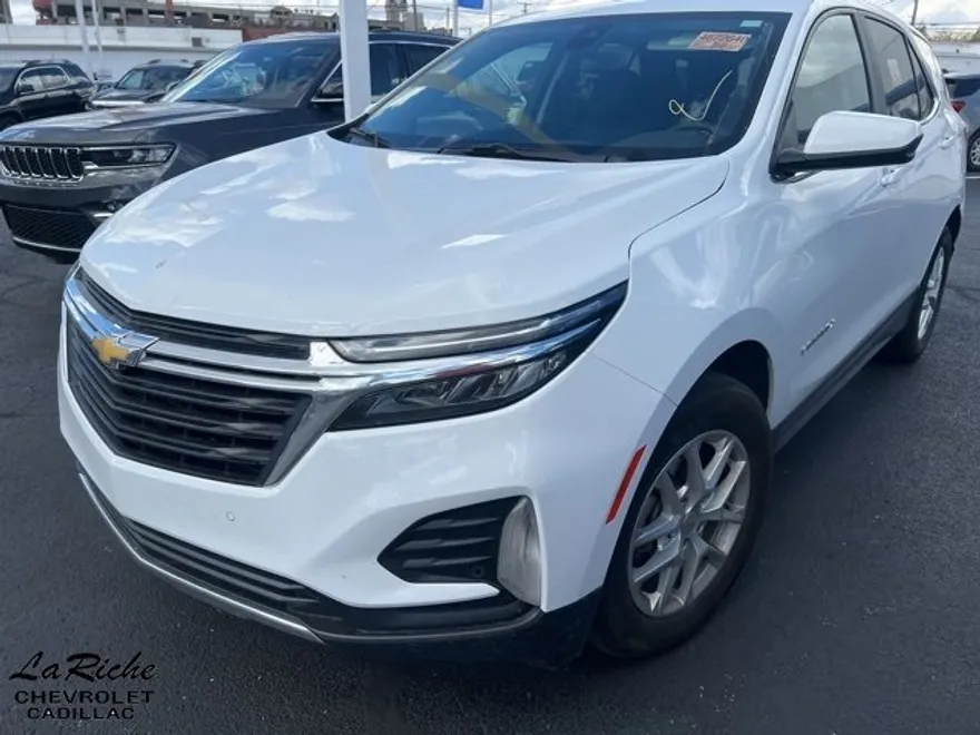 2024 Chevrolet Equinox LT photo 1