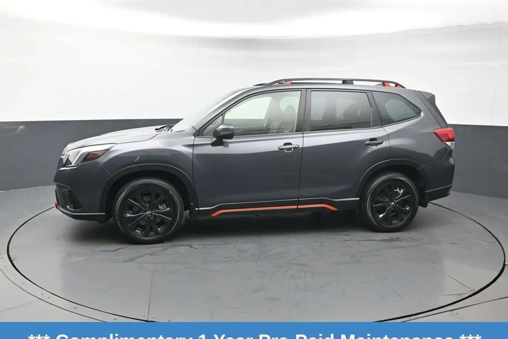 2023 Subaru Forester Sport photo 1