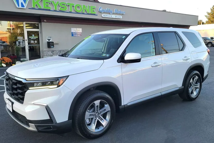 2024 Honda Pilot EX-L Sport photo 1