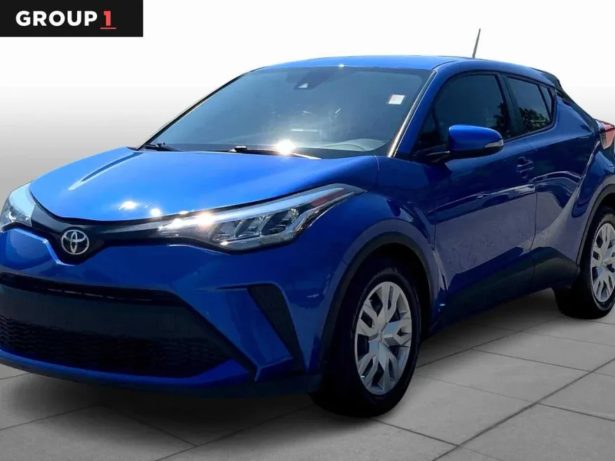 2020 Toyota C-HR LE photo 1