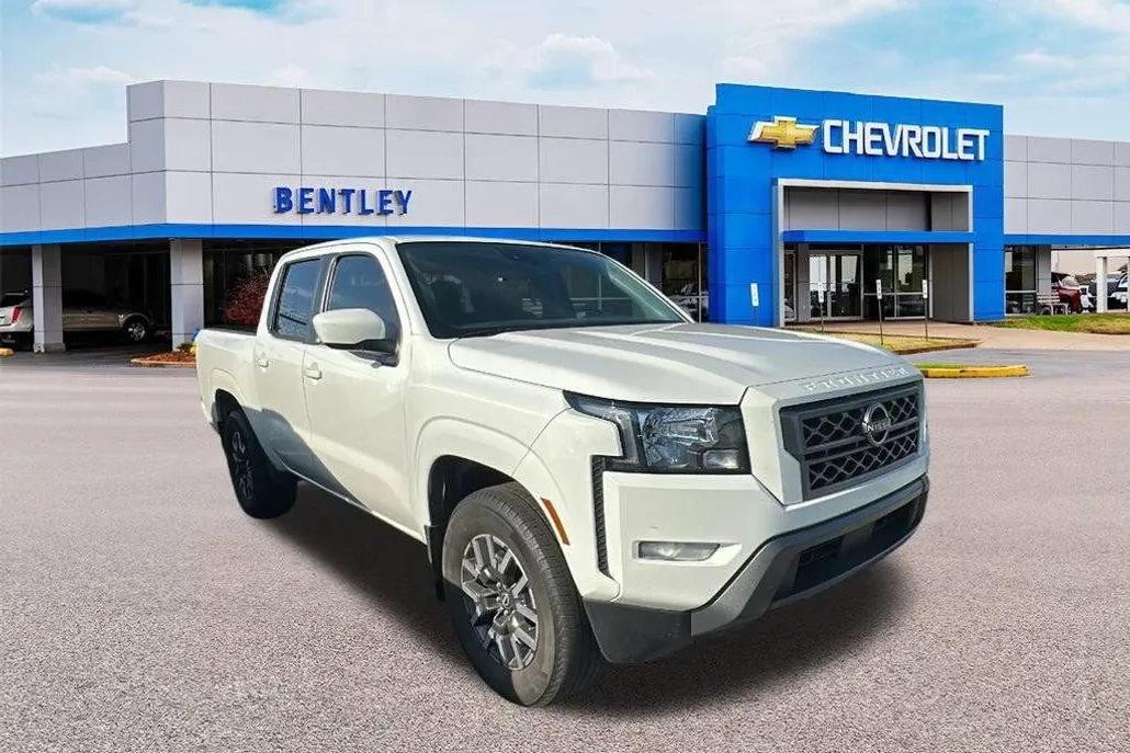 2023 Nissan Frontier SV photo 1