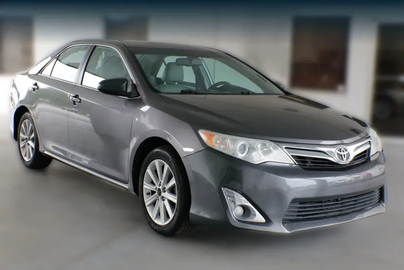 2014 Toyota Camry L photo 1
