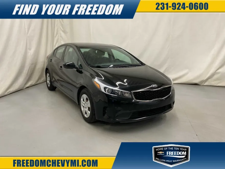 2017 Kia Forte LX Base photo 1