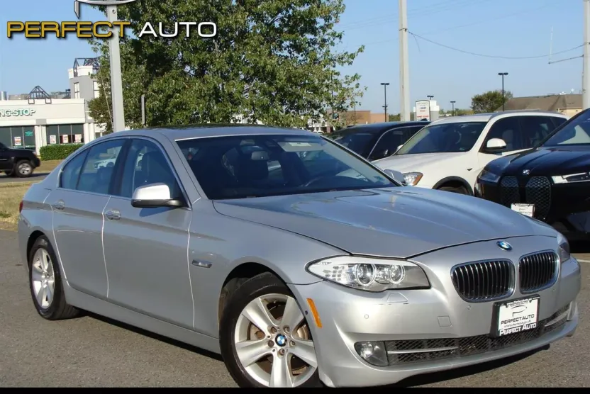 2013 Bmw 528xi 5-Series photo 1