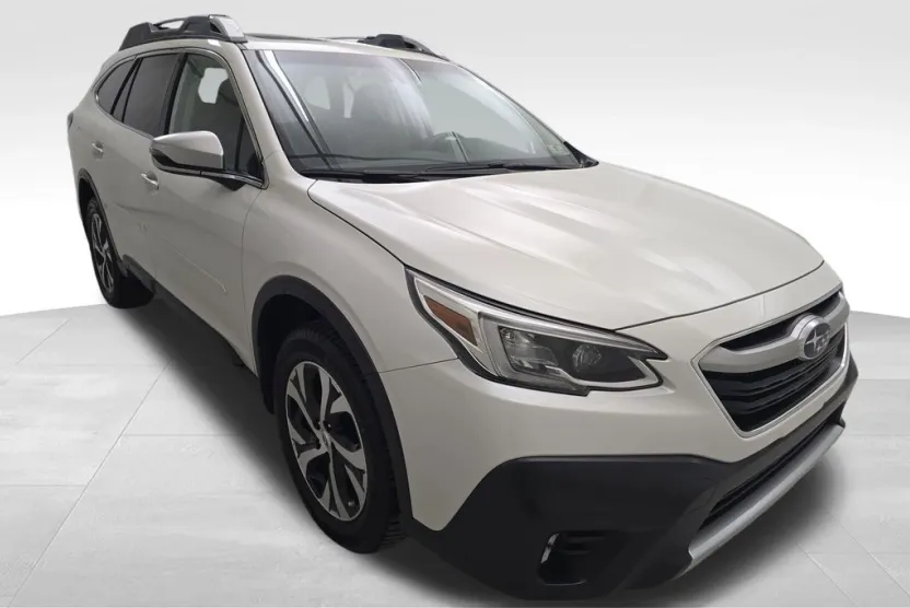 2020 Subaru Outback Touring XT photo 1