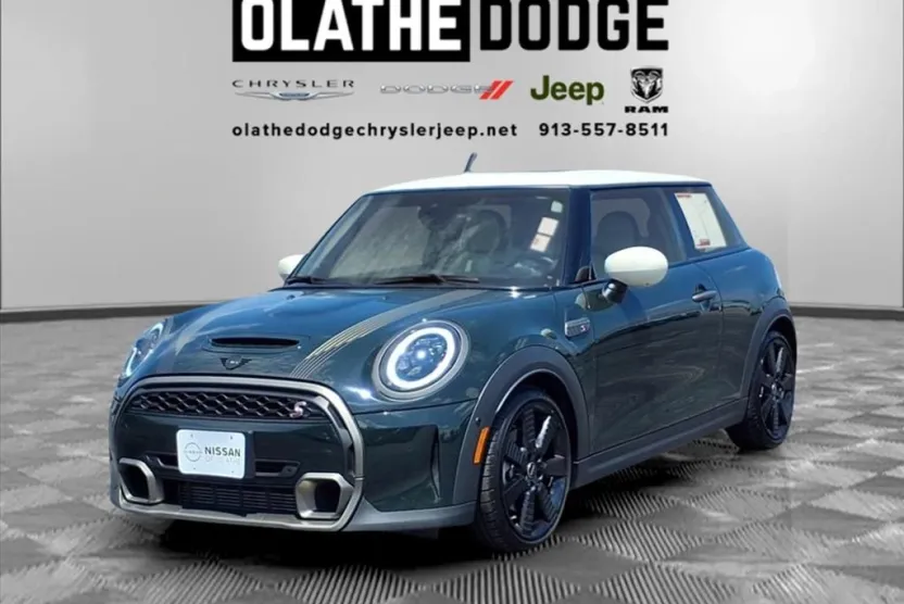 2023 Mini Cooper 2 Door Hardtop Base photo 1