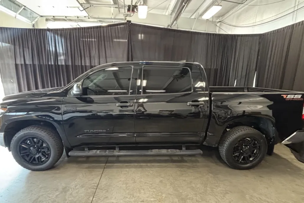 2020 Toyota Tundra SR5 Grade photo 1